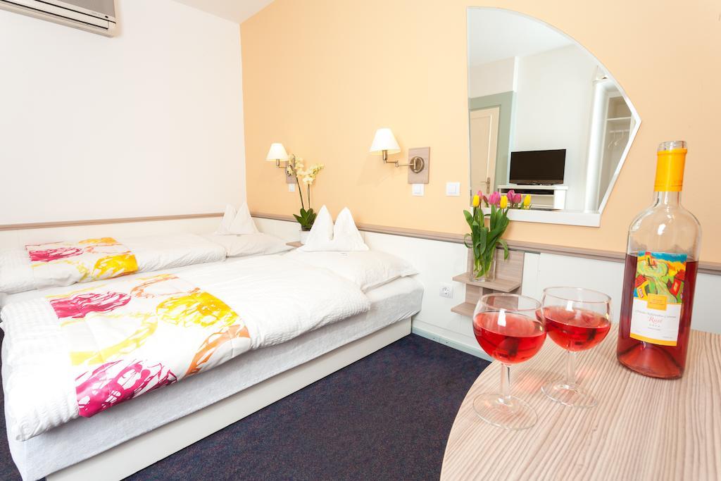 Fabian Panzio Hotel Kecskemét Værelse billede